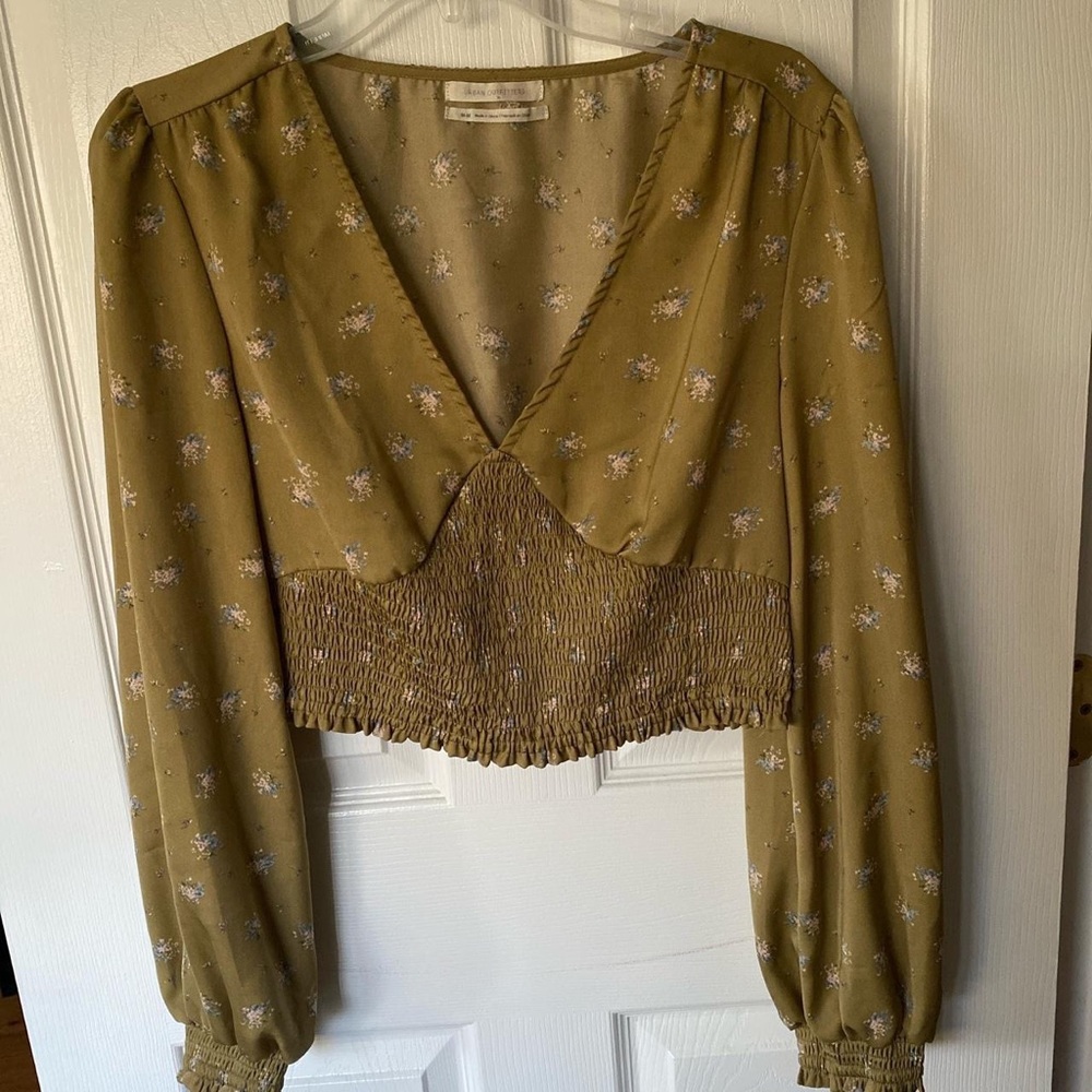 Urban outfitters beautiful olive green floral blouse